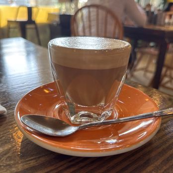 Macondo Coffee Kendall - 4 Oz Macchiato - Coffee & Tea Near Me - Miami, Florida