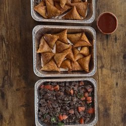 Zoma Expres - Zoma Catering Trays
Zoma Tibs, Sambusa and GF Injera.
Call ahead to Order