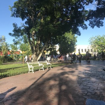 Parque Francisco Cantón Rosado - Public Plazas Near Me - Valladolid, YUC