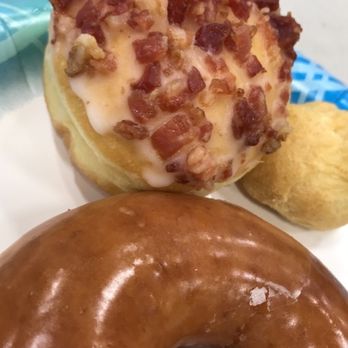 Cafe Dulce - Bacon donut - Coffee & Tea Near Me - Los Angeles, California
