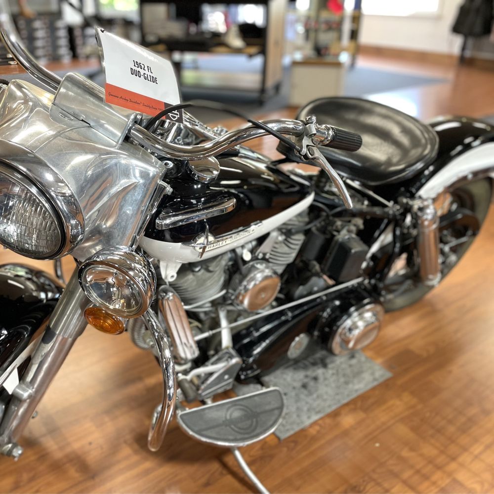 Hannum's Harley-Davidson - 1962 Duo-Glide (pic taken 08/26/2023) - Motorcycle Dealers Near Me - Media, Pennsylvania Hannum's Harley-Davidson - 1962 Duo-Glide (pic taken 08/26/2023) - Motorcycle Dealers Near Me - Media, Pennsylvania