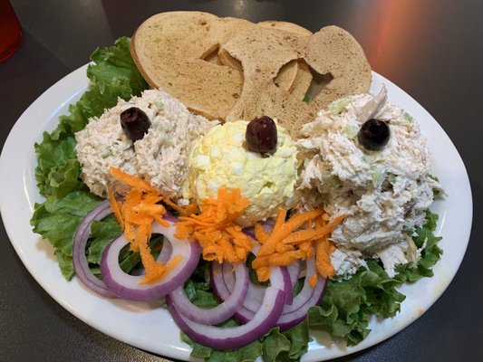 Max and Louie's New York Diner by null