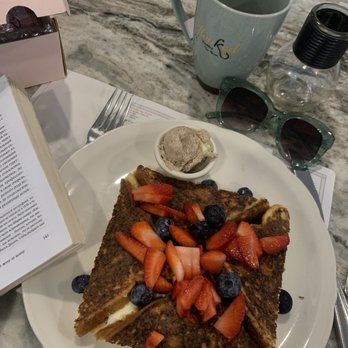 Hooked on Breakfast - Taylor's Toast with strawberries and blueberries - Breakfast & Brunch Near Me - Ocean City, New Jersey