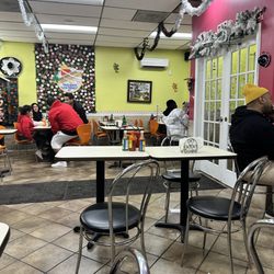 Taqueria Los Perez - Inside