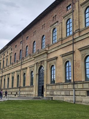 Alte Pinakothek by null