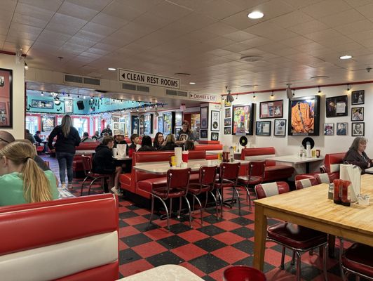Mel's Hard Luck Diner by null