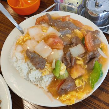 Alice’s Kitchen - tomato beef egg with rice - Noodles Near Me - Temple City, California Alice’s Kitchen - tomato beef egg with rice - Noodles Near Me - Temple City, California