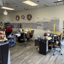 Pearl Nail Salon - Inside
