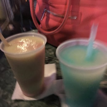 Wet Willie's - Yuuuuummmm - Lounges Near Me - Miami Beach, Florida