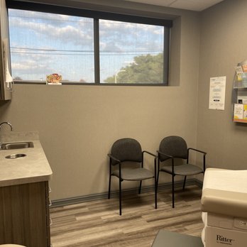 Maximus Janitorial Associates - Exam Rooms - Office Cleaning Near Me Maximus Janitorial Associates - Exam Rooms - Office Cleaning Near Me