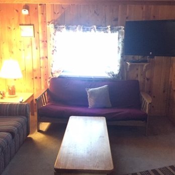 Oak Knoll Lodge - CABIN #4 Living Room - Hotels Near Me - Big Bear Lake, California Oak Knoll Lodge - CABIN #4 Living Room - Hotels Near Me - Big Bear Lake, California