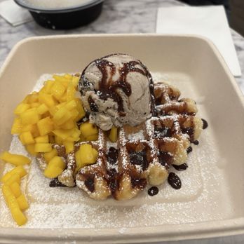 Sweet Moment - Caramel waffle. Oreo ice cream. Soo yummy! - Desserts Near Me - San Mateo, California Sweet Moment - Caramel waffle. Oreo ice cream. Soo yummy! - Desserts Near Me - San Mateo, California