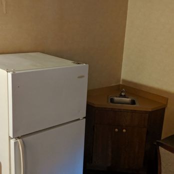 Americas Best Value Inn Foxboro - Full sized fridge - Hotels Near Me - Foxboro, Massachusetts Americas Best Value Inn Foxboro - Full sized fridge - Hotels Near Me - Foxboro, Massachusetts