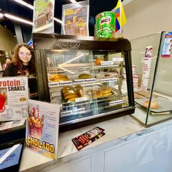 Familia Bakery - Empanada's