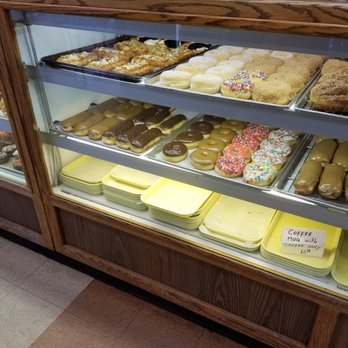 Foster's Donuts - Donuts Near Me - Grover Beach, California
