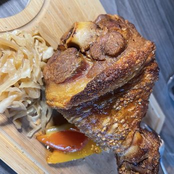 389 Cozy - Pork hock - Steakhouses Near Me - Toronto, Ontario