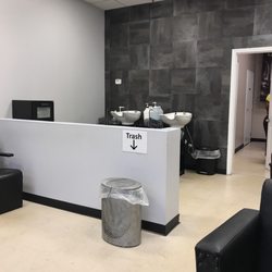 Ivett Dominican Salon - Flexible sink stations which don't hurt your neck!!!