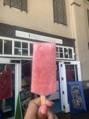Betty's Icebox by null