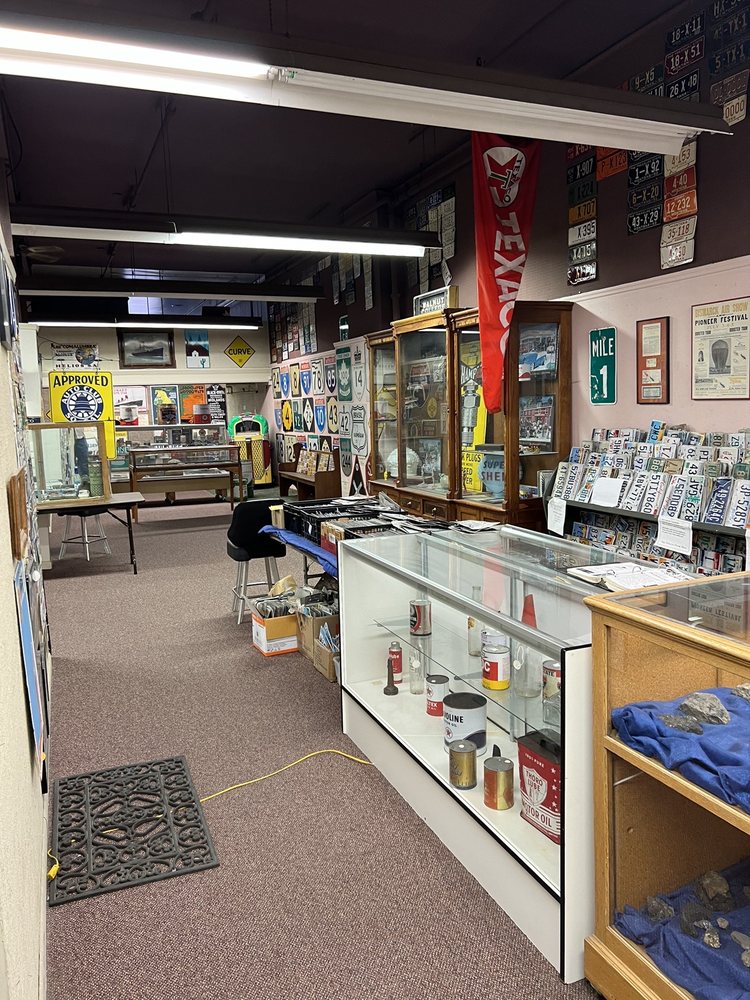 PICCADILLY MUSEUM OF TRANSPORTATION Updated June 2024 20 W Broadway