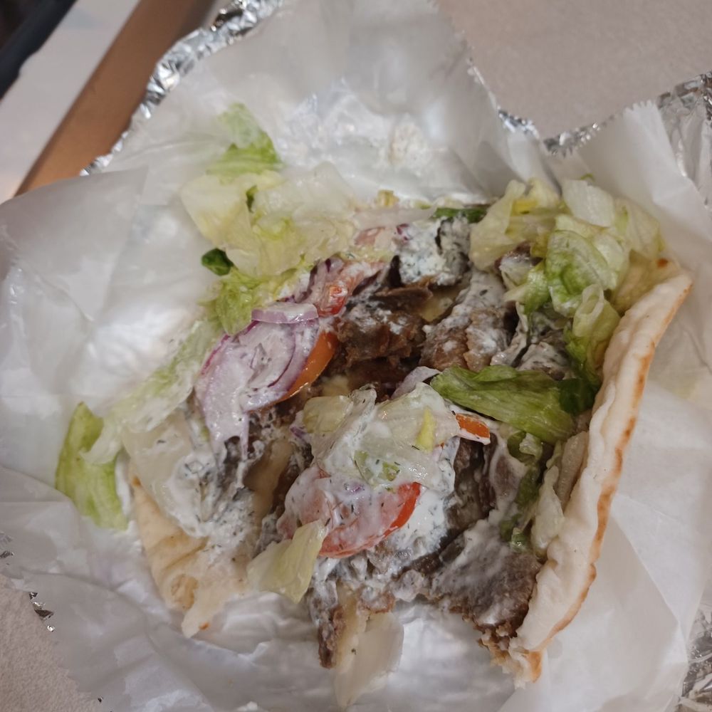 9/5/24 Beef & lamb gyro opened up with a huge pile of protein - happy, happy 9/5/24 Beef & lamb gyro opened up with a huge pile of protein - happy, happy