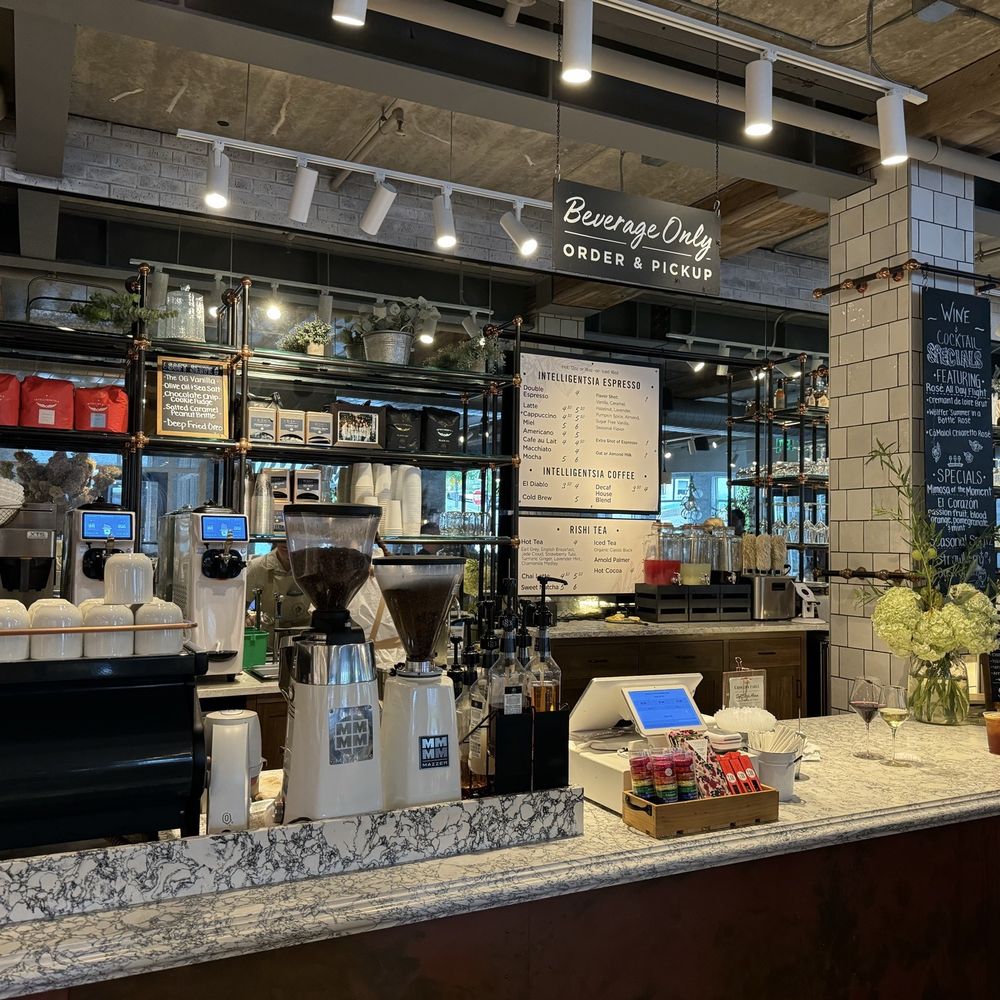 The Grocer's Table - Beverage station - Cafes Near Me - Wayzata, Minnesota The Grocer's Table - Beverage station - Cafes Near Me - Wayzata, Minnesota