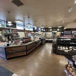 Dehoff's Key Market - Coffee and sandwich bar area