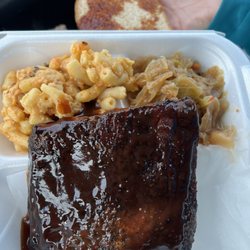 Parker & Sons BBQ - Rib meal with mac and boiled cabbage