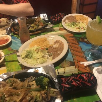 Tres Hermanos Nunez - Vegan fajitas - Mexican Near Me - Kenova, West Virginia