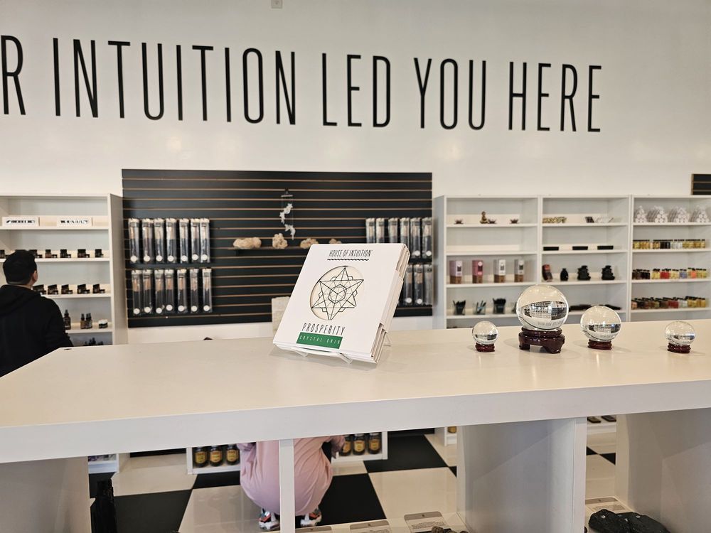 HOUSE OF INTUITION NORTH HOLLYWOOD Updated September 2024 87