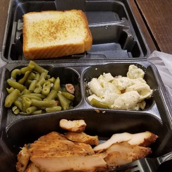Cousin's BBQ - 1 meat Chicken Breast with Green Beans and Pasta Salad - Barbeque Near Me - Dallas, Texas