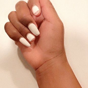 Lee Nails - Two broken nails after just ONE week of getting them done and being forced into a full set instead of a fill in!! - Nail Salons Near Me - Chicago, Illinois
