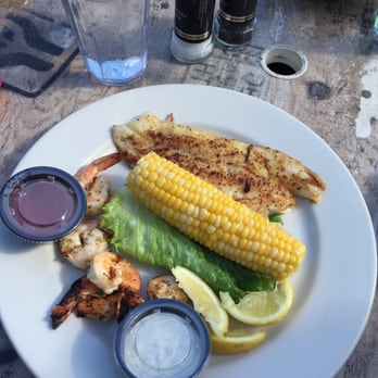 CJ's Crab Shack - Grill Fish & Shrimp - Seafood Near Me - Miami Beach, Florida