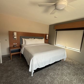 Voco Moab - Bedroom 2 - Hotels Near Me - Moab, Utah Voco Moab - Bedroom 2 - Hotels Near Me - Moab, Utah