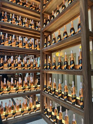 SOCIAL CORNER COAL HARBOUR by null