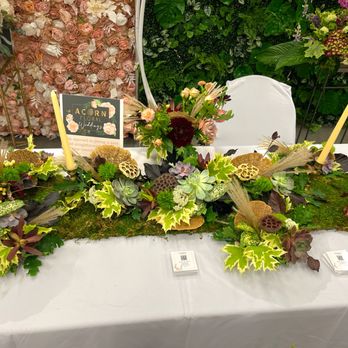 Acorn Floral - Living Runner made of forest moss and succulents! - Florists Near Me - Seattle, Washington