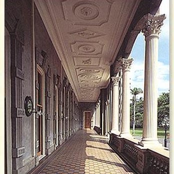 Iolani Palace - The entrance to the Palace - Museums Near Me - Honolulu, Hawaii