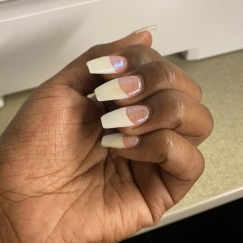 Q Nails - Small cut on middle finger - Nail Salons Near Me - Monrovia, California