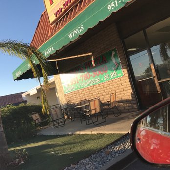 Viano's Pizza - Out door seating. - Pizza Near Me - Riverside, California Viano's Pizza - Out door seating. - Pizza Near Me - Riverside, California