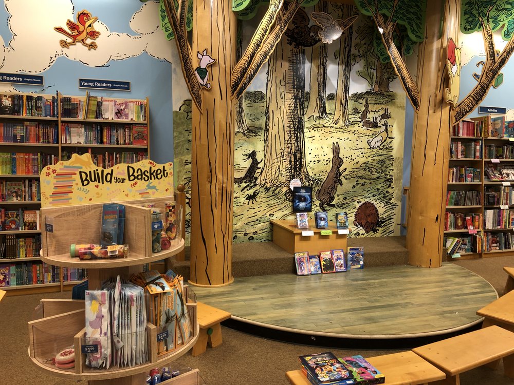 BARNES & NOBLE - Updated July 2025 - 33 Photos & 25 Reviews - 13751 S