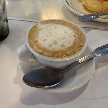 Versailles - Cortadito con leche evaporada, el mejor de Miami - Cuban Near Me - Miami, Florida Versailles - Cortadito con leche evaporada, el mejor de Miami - Cuban Near Me - Miami, Florida