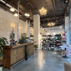 Beehive Salon West Seattle