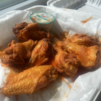 Toss & Fire - Soggy wings, ranch very runny - Pizza Near Me - Camillus, New York Toss & Fire - Soggy wings, ranch very runny - Pizza Near Me - Camillus, New York
