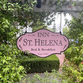 Inn St Helena - If your looking for a sweet local place to stay, this is it. It is walking distance to down town. - Bed & Breakfast Near Me - St. Helena, California Inn St Helena - If your looking for a sweet local place to stay, this is it. It is walking distance to down town. - Bed & Breakfast Near Me - St. Helena, California