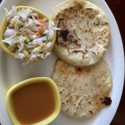 Revuelta y chicharrón pupusas Revuelta y chicharrón pupusas