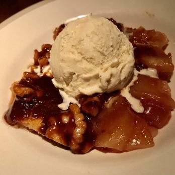 Houston's Restaurant - Apple Walnut Cobbler - Steakhouses Near Me - Pasadena, California Houston's Restaurant - Apple Walnut Cobbler - Steakhouses Near Me - Pasadena, California