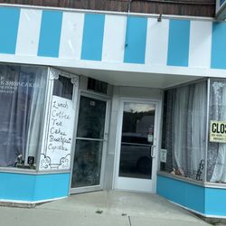 The Cup - This place completely closed down
