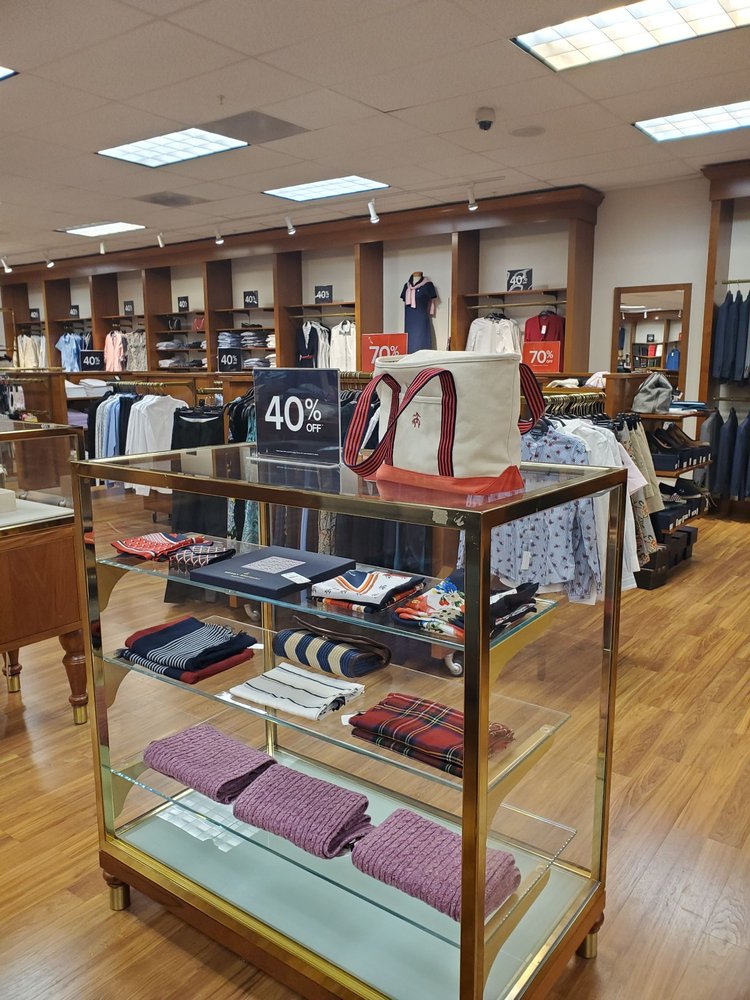 BROOKS BROTHERS FACTORY OUTLET Updated January 2025 21 Photos & 10 Reviews 7400 Las Vegas