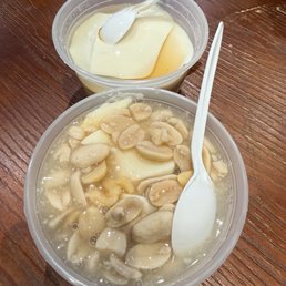 Number 1 sweet tofu pudding, number 5 peanut tofu pudding Number 1 sweet tofu pudding, number 5 peanut tofu pudding