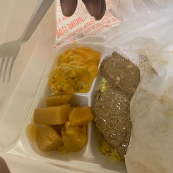 P & D Soulfood Kitchen - Mac and cheese, a vegetable that I don't know the name of and meatloaf with brown gravy - Soul Food Near Me - Orlando, Florida