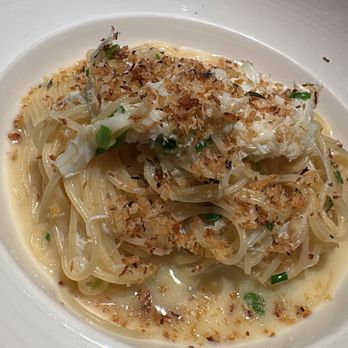 Giovedi - Capellini Granchino- dungeness crab pasta - Asian Fusion Near Me - Honolulu, Hawaii